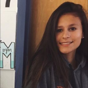 Meet your Posher, Aly